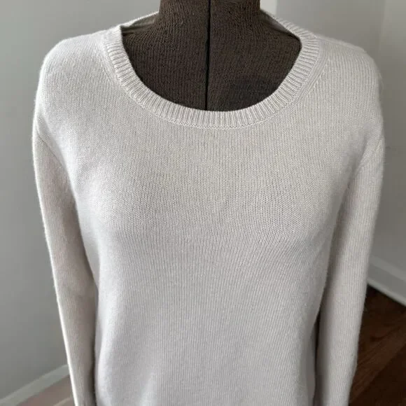 J. Crew Wool Cashmere Blend Oversized Crew Neck Sweater Size XS Cream Oatmeal - Picture 2 of 10